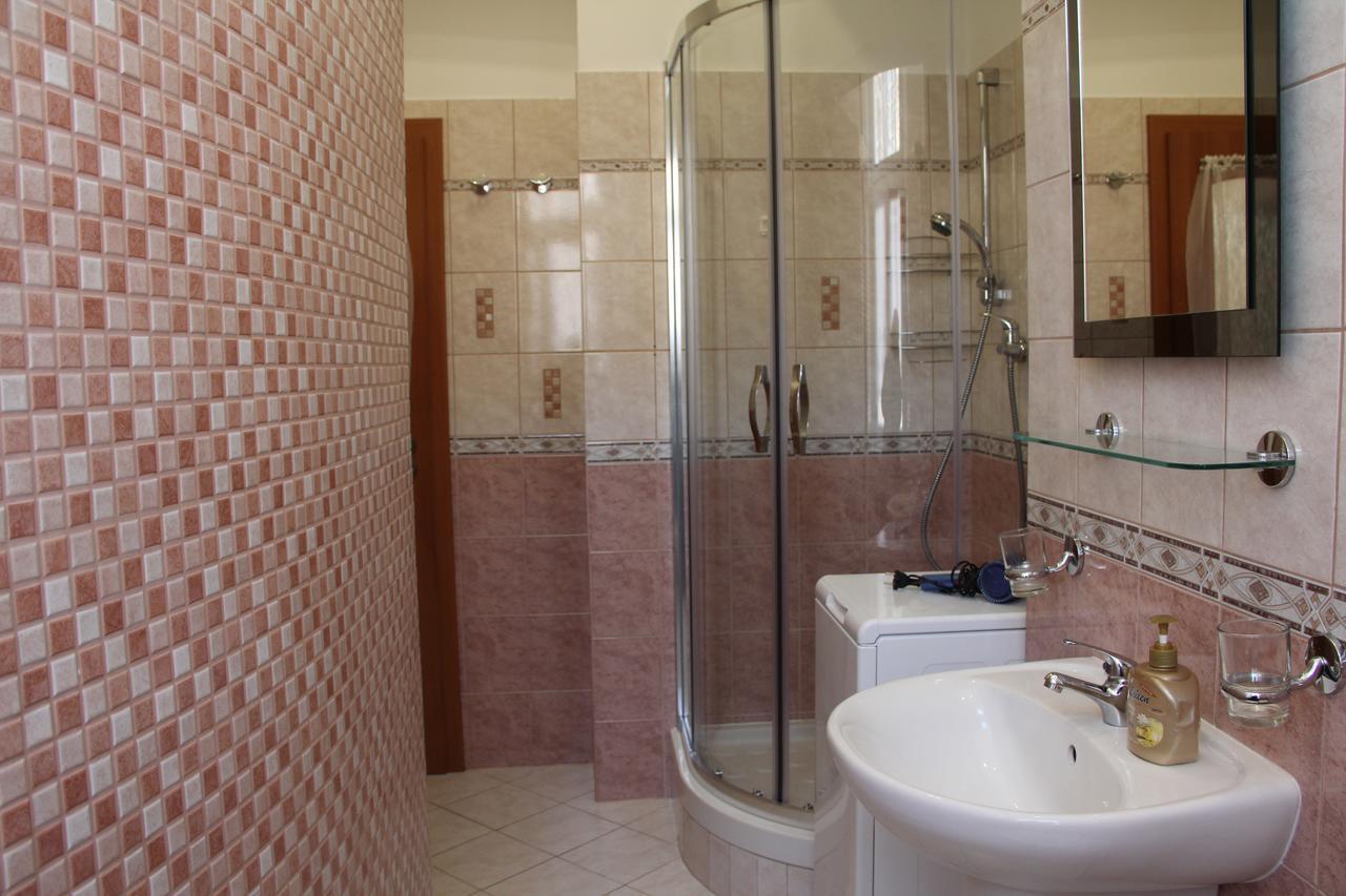 Karlovy Vary Zamecky Vrch Apartment ภายนอก รูปภาพ