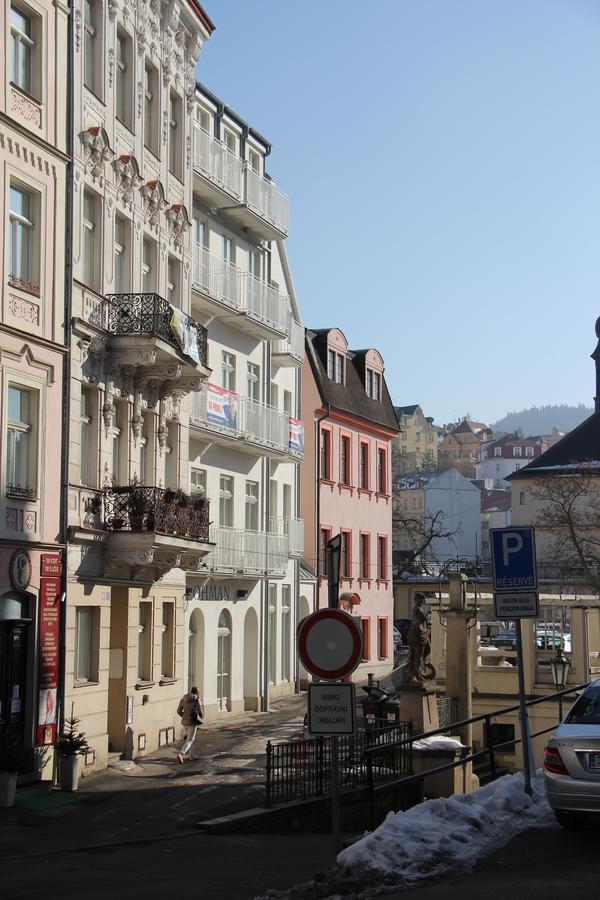 Karlovy Vary Zamecky Vrch Apartment ภายนอก รูปภาพ