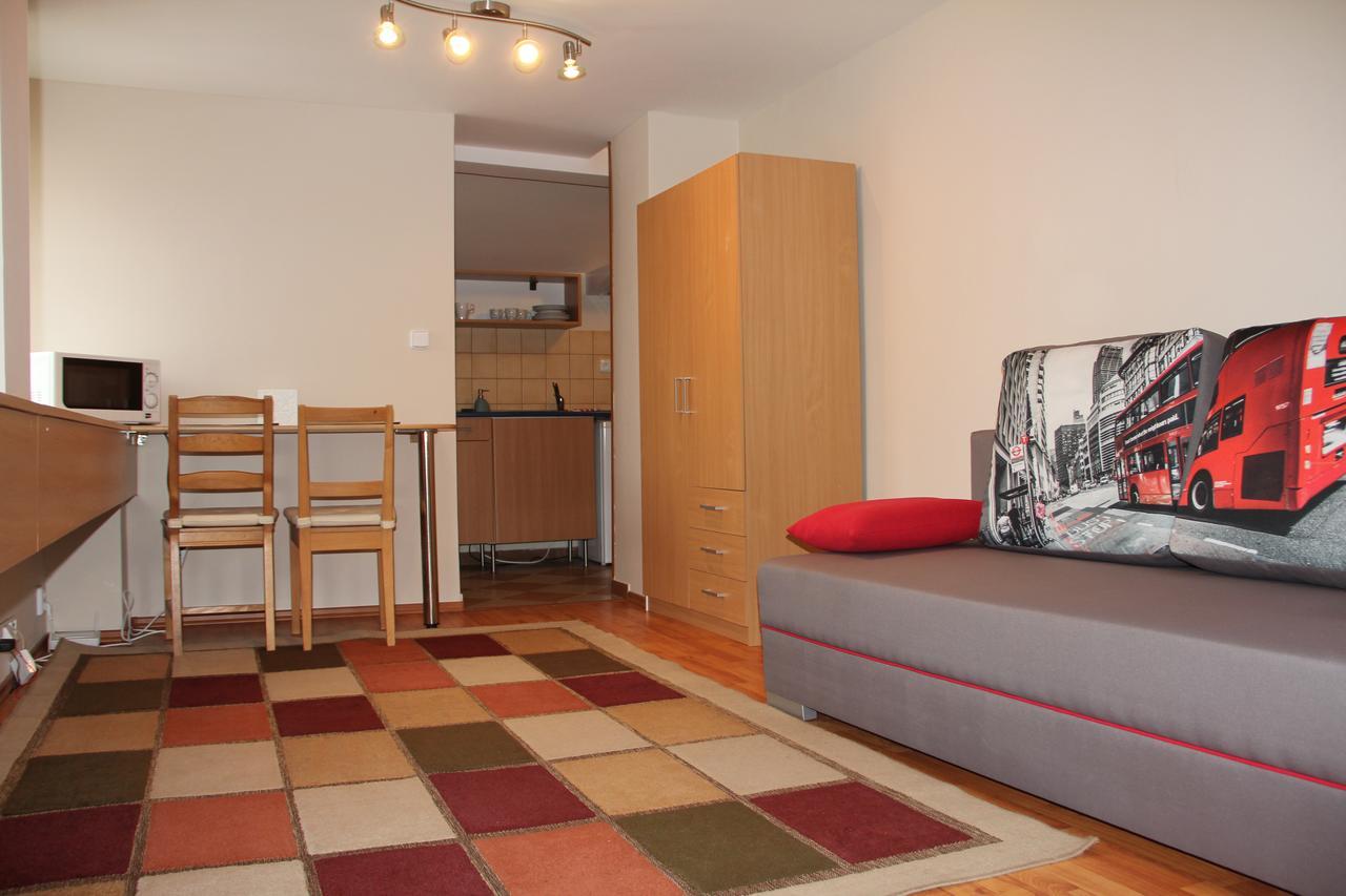 Karlovy Vary Zamecky Vrch Apartment ภายนอก รูปภาพ